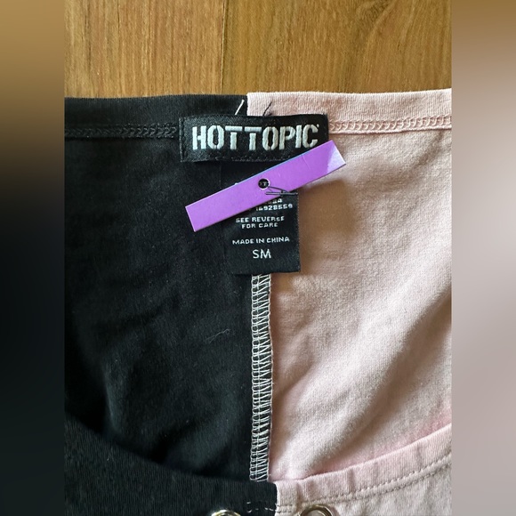 Hot Topic Safety Pin Black and Pink Colorblock Short Sleeve Tee - Picture 3 of 6